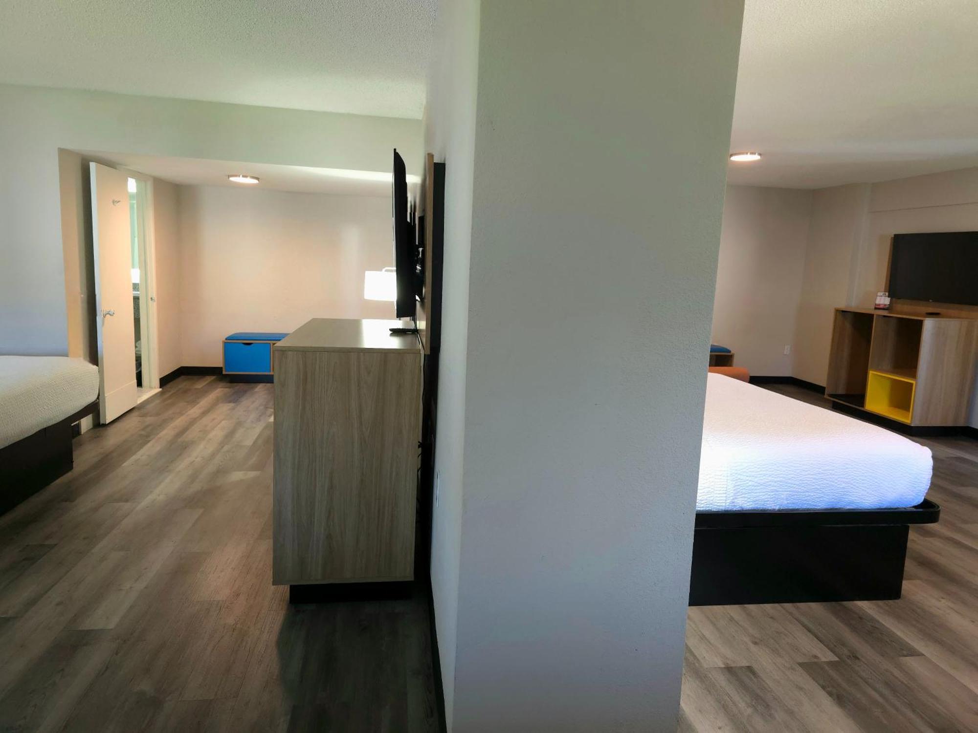 Days Inn And Suites By Wyndham Port Huron Eksteriør billede