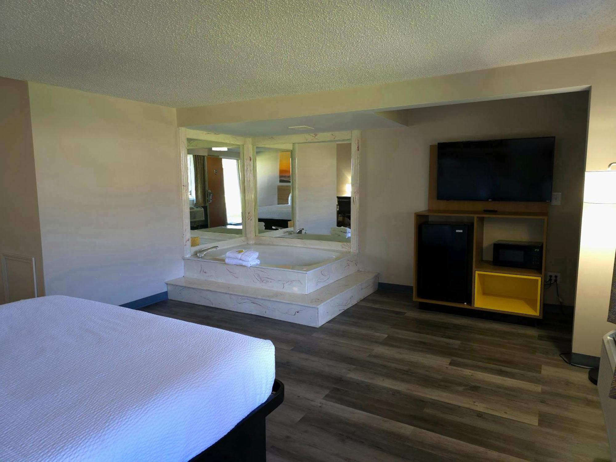 Days Inn And Suites By Wyndham Port Huron Eksteriør billede