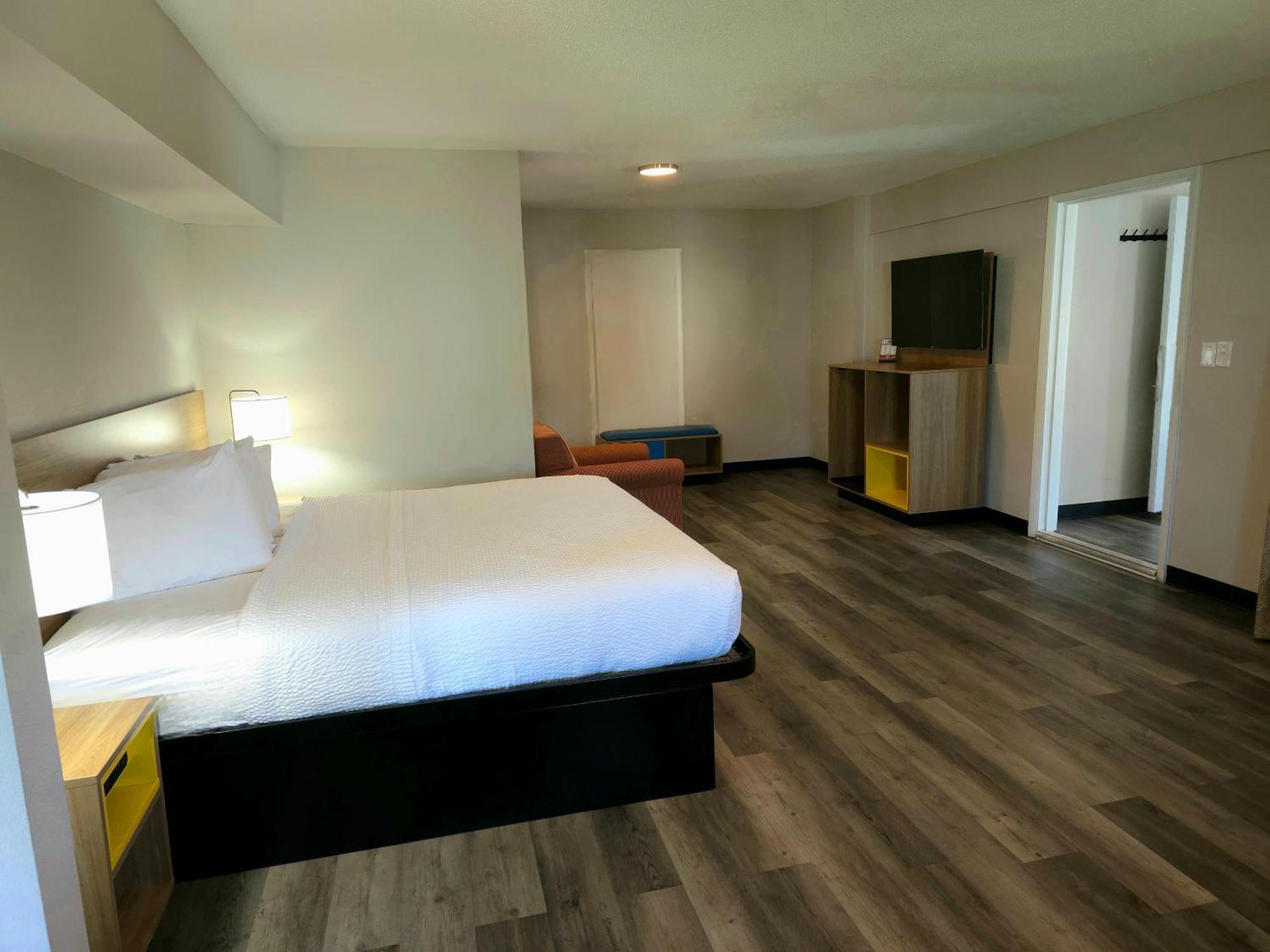Days Inn And Suites By Wyndham Port Huron Eksteriør billede